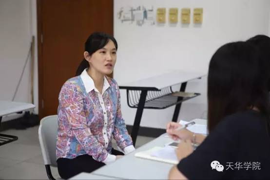 刘敏老师并没有太大的不适从,反而结合自身丰富的实践经验开创了属于