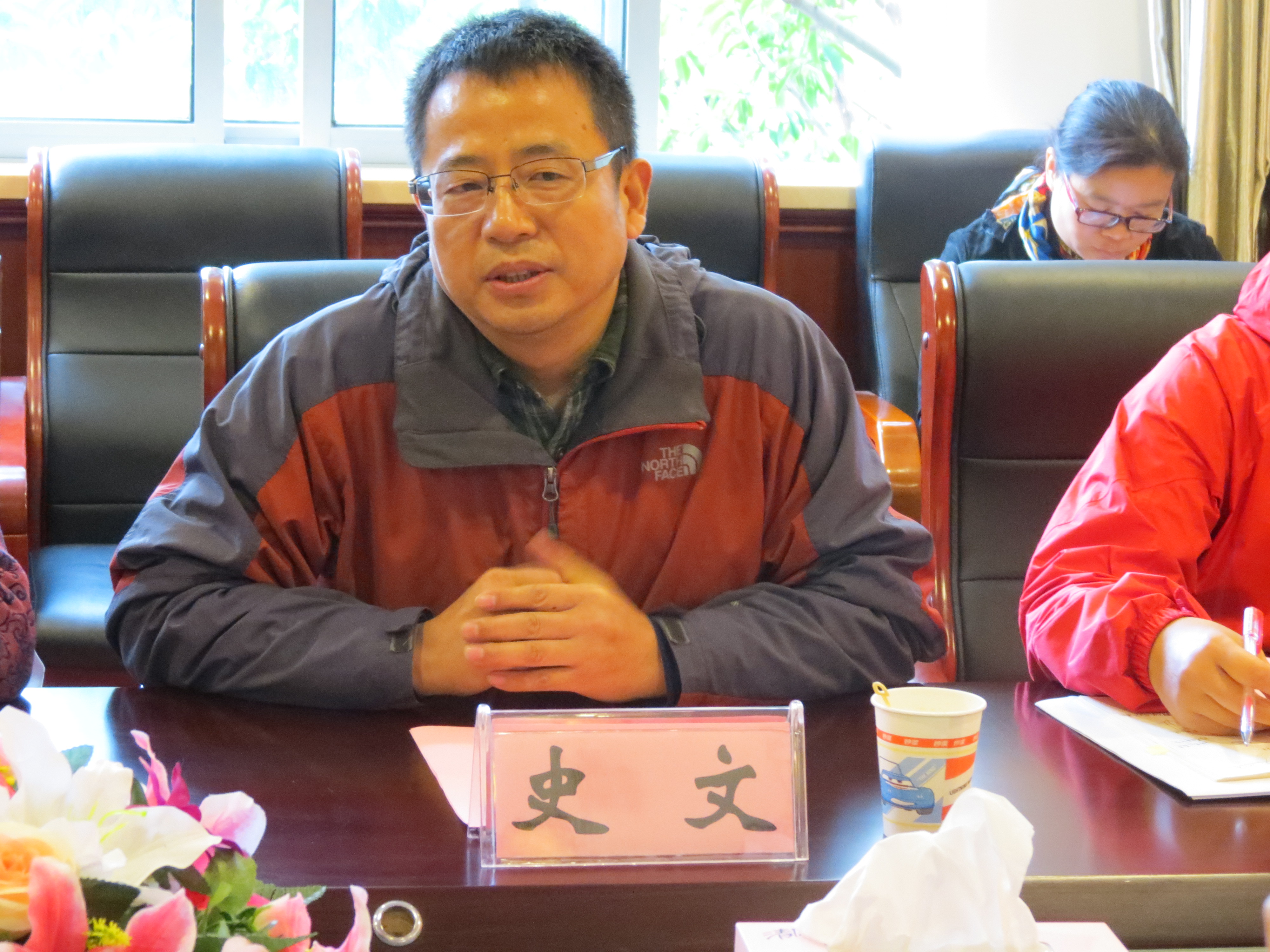 (学校校监兼语言文化学院院长史文讲话)