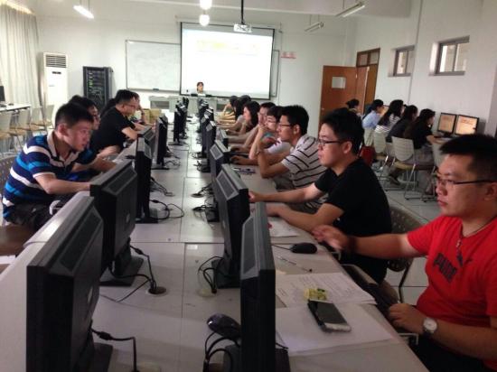 http://www.sthu.cn/_upload/article/images/98/64/bf133c2c473c88af598a94e567c3/a66363fa-5a97-4c68-b808-cb1b9f1815eb.jpg